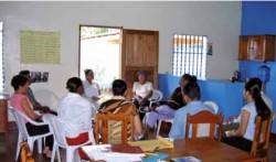 Reunió de familiars d'usuaris en el Centre de Dia - Bluefileds - Nicaragua (M.M.)